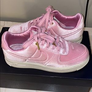 Nike Air Force 1 Velour Pink